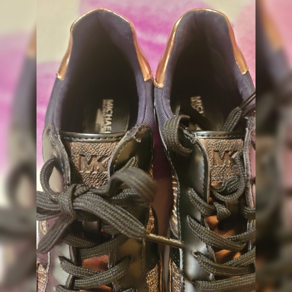 Michael Kors Women's Brown & Black Glitter Sneakers Shoes Size 7.5 - Picture 8 of 9